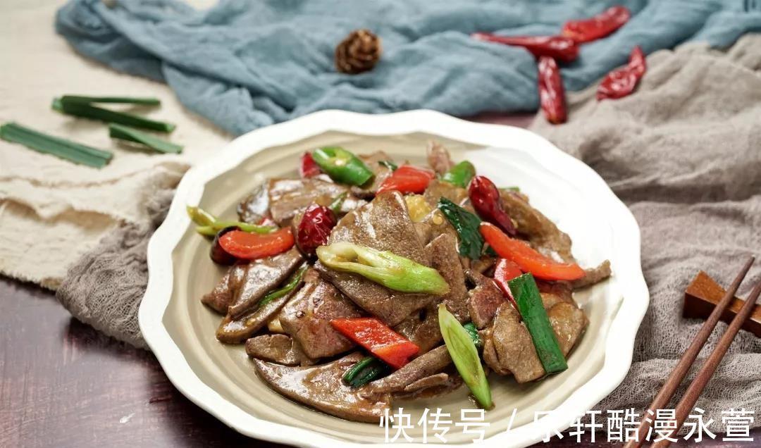 猪肝怎么炒才能滑嫩不硬大厨教你一招，美味又下饭