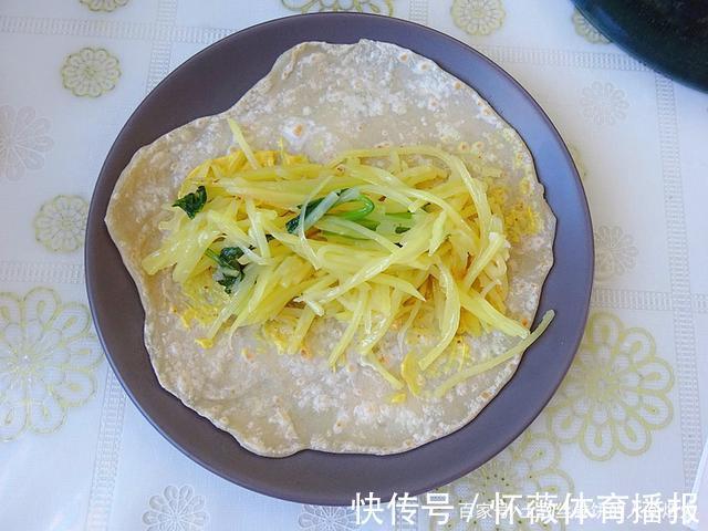 面团|晚餐就这一样，烙一烙，卷一卷，吃美了，网友：最爱这一口
