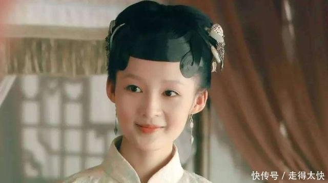 心机婊|林黛玉和薛宝钗谁更善良,袭人用一杯茶,道出两人的本性!