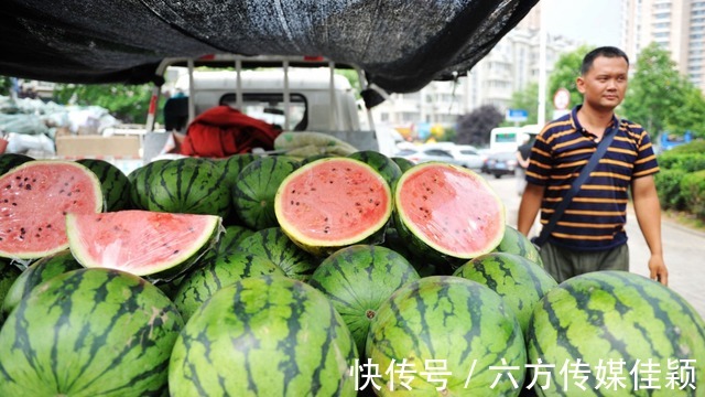 水果|韩国游客在中国买瓜“遭拒”，老板：卖瓜多年，没见过这样买的