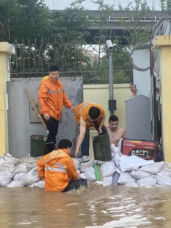 人民铁道|获赞13.3万！你们“狼狈”的样子太帅了