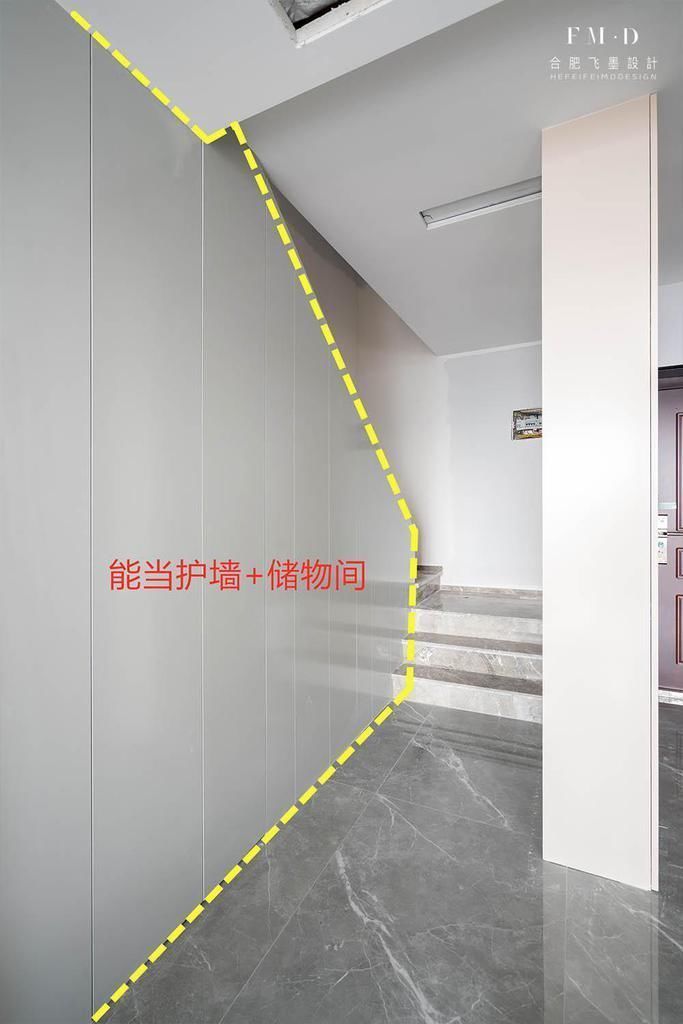 护栏|进门是楼梯,设计师干脆打了2排柜子隔断,朋友:开发商都想不到