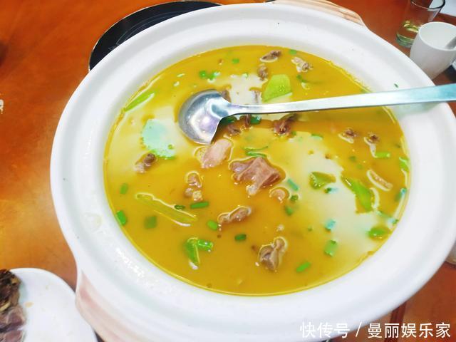 婆婆生日,我点了18个菜,发朋友圈,小姑子说真“丢人现眼”
