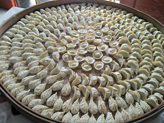 |搞笑图片幽默段子笑话哈哈哈,饺子还可以做成元宝的样子啊