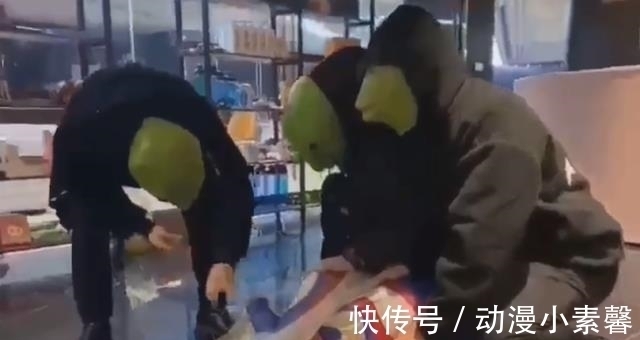 玩梗|奥特曼:鱼头人事件发酵,全网都在跟风迫害,玩梗令人心寒!