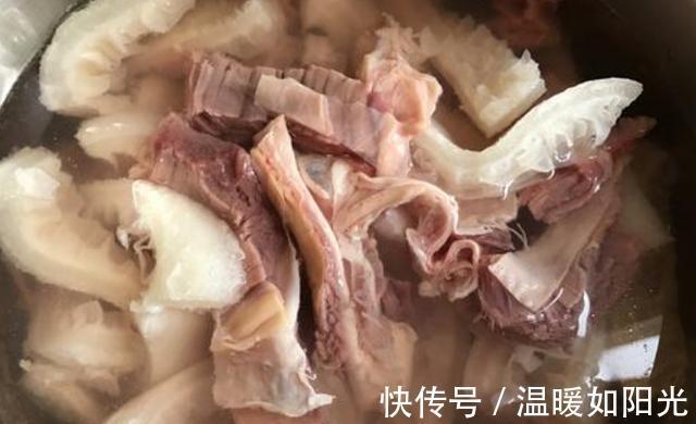 牛杂汤|牛杂汤怎么做到味道香醇，口感软绵，颜色分明？