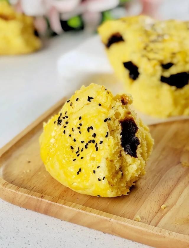 玉米这样做,比面包还好吃,不用烤箱,锅里蒸一蒸就搞定