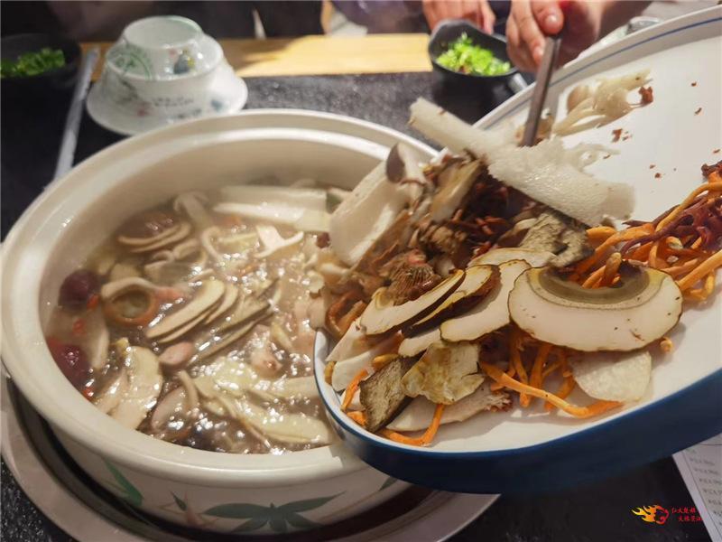 楚雄冬天最暖心的美食,吃起来……