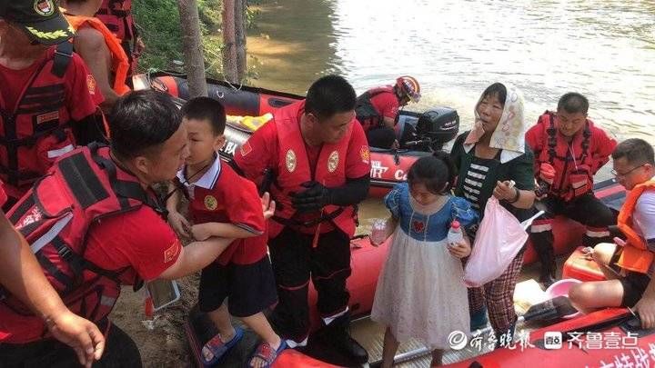 与水奋战 与爱同行 东营民间救援队在河南的7天7夜|芦花新闻| 救援