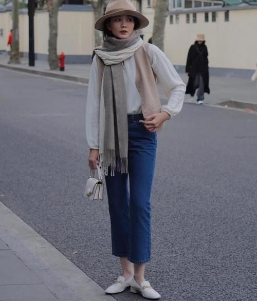 最近流行的“法式风穿搭”，你真了解吗？谨记这2点，轻松显高级