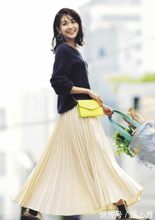 开叉裤|让人一眼就沦陷的早春毛衣穿搭,复古时髦还优雅,重新定位高级感