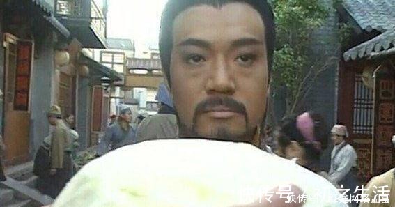 小学绀珠#古籍中发现四千年前曾有人以凤凰为食,此后世间再无凤族的记载