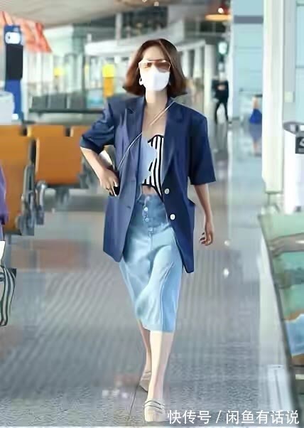 女性|入秋后火了一种搭配叫:西装+裙子,半身优雅半身飒,明星也爱穿