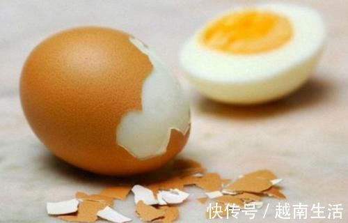 笨鸡蛋|每天吃一个鸡蛋，有助于养生？可能并不是，这4个误区，尽量避开