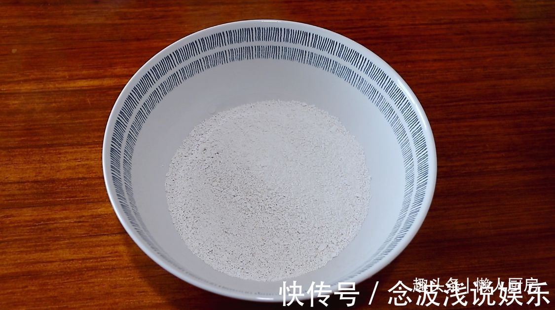 马蹄|这种马蹄糕卖3元多一斤，吃起来软软弹弹，里面脆脆的