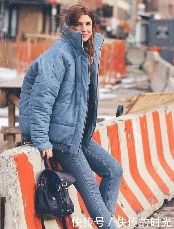 白色|冬季,羽绒服建议多穿这4种“颜色”,不仅时尚耐看,还特温暖