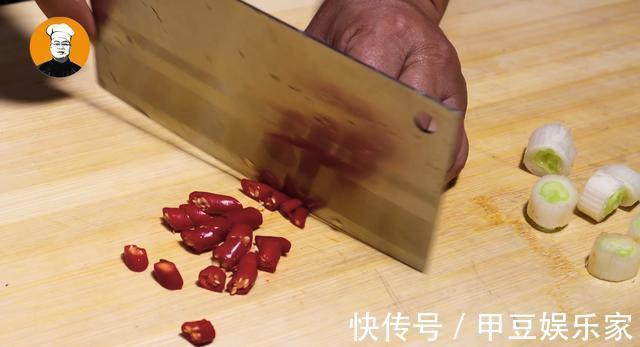 小米辣|我家草鱼从不红烧，教你懒人做法，不加一滴水，没有一点腥味