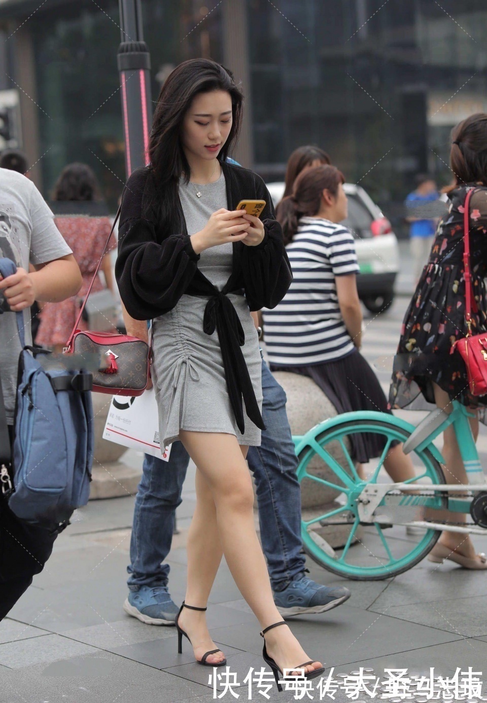 穿搭|美女街拍：漂亮的女人不一定是高级的，高级的女人一定是漂亮、优雅的小姐姐