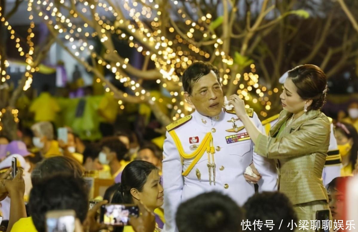 苏提达又穿西服了!绿色套装裙气质出众又端庄,太像霸道女总裁了