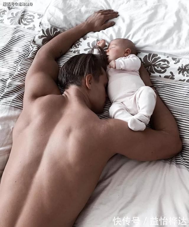 ins|臂围45cm，二头肌似小山包的猛汉奶爸，还自带肌肉抽筋绝活