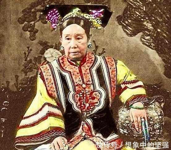 兵权|慈禧送给曾国藩一块匾,上面的四个字让他乖乖交出兵权!