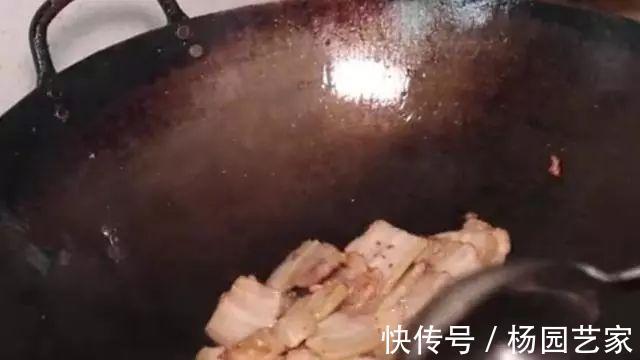 豆瓣酱|回锅肉好吃有诀窍，不能直接下锅，一定有这一步，吃起来肥而不腻