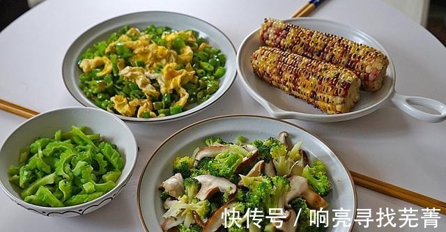 香菇|天太热,午餐随手做了4道菜,简单又家常,却格外好吃,全光盘!