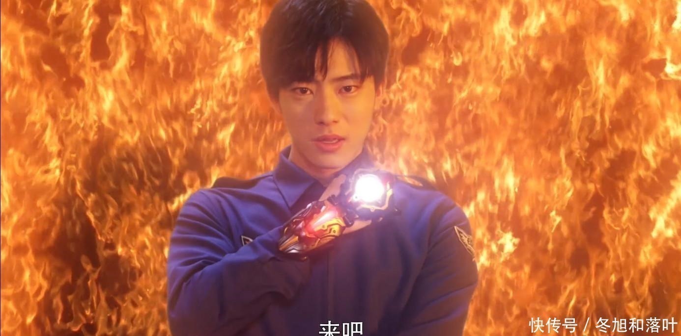 王小明|新生代奥特曼第一次变身,泰迦自信,捷德懵懂,只有他还蒙在鼓里