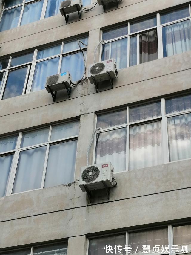 外墙|农村自建房外墙喷真石漆,如果盲目去跟风,将来很可能会后悔