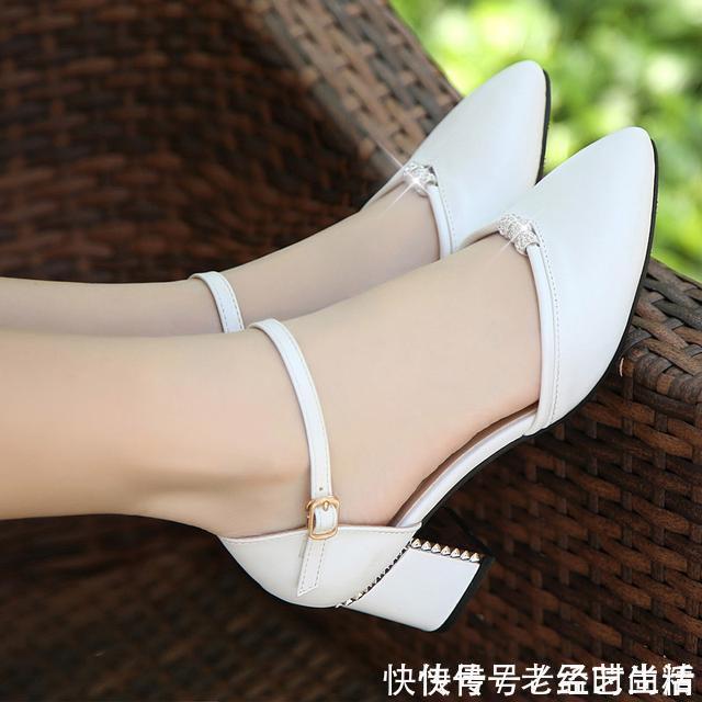 凉鞋 舒适又有型的高跟鞋,坡跟鞋,跳广场舞的妈妈们都在穿