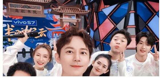 《快本》被“一刀切”？網(wǎng)傳常駐嘉賓名單已出，快樂家族只留一人