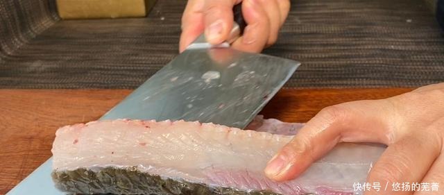 冬天记得多吃鱼,教你草鱼特色做法,味道鲜美,一周吃七次都嫌少