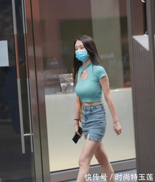 简约时尚|牛仔裙强调装饰与实用主义，简约时尚，显得时尚新潮酷酷的