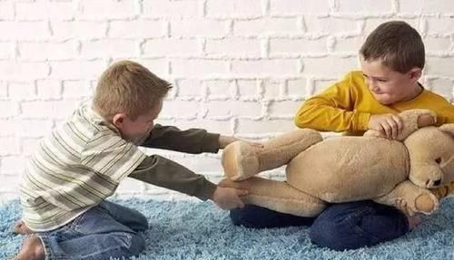 打架|你真的以为小孩打架是闹着玩吗?知道真相的父母不再敢忽视了