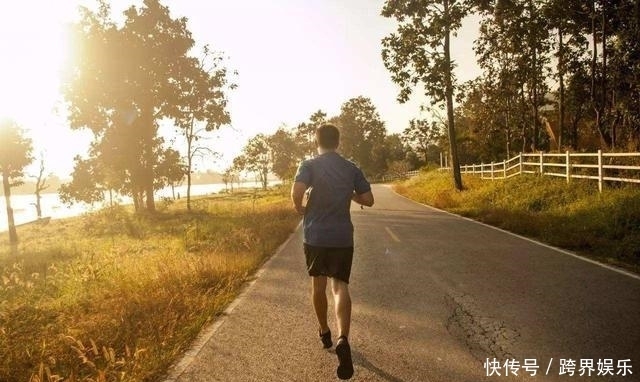 甘油三酯偏高,3种食物需“忌口”,若你爱吃,血管或加速变堵
