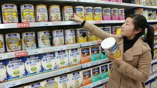 母乳喂养|为什么越来越多宝妈放弃了母乳喂养,选择奶粉喂养呢?