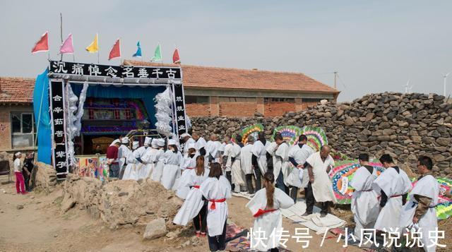 祭拜#“雨打坟，出贵人；雨打棺，财人疏”，别不信，是有讲究的！
