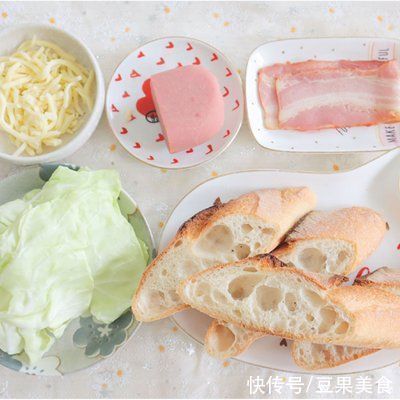 芝士|法棍的完美吃法！85°c同款「凯撒大帝」馅料满满还会拉丝