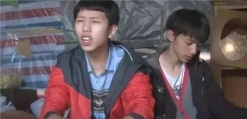 妻子去世，他立誓一生不娶，岳母小女儿嫁你，生下一子闻名世界