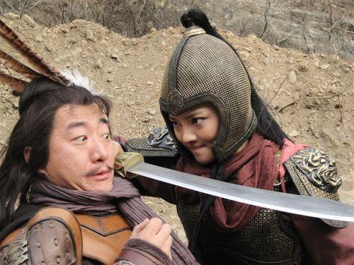 王英|《水浒传》中宋江为什么不把扈三娘嫁给林冲, 而便宜王英呢