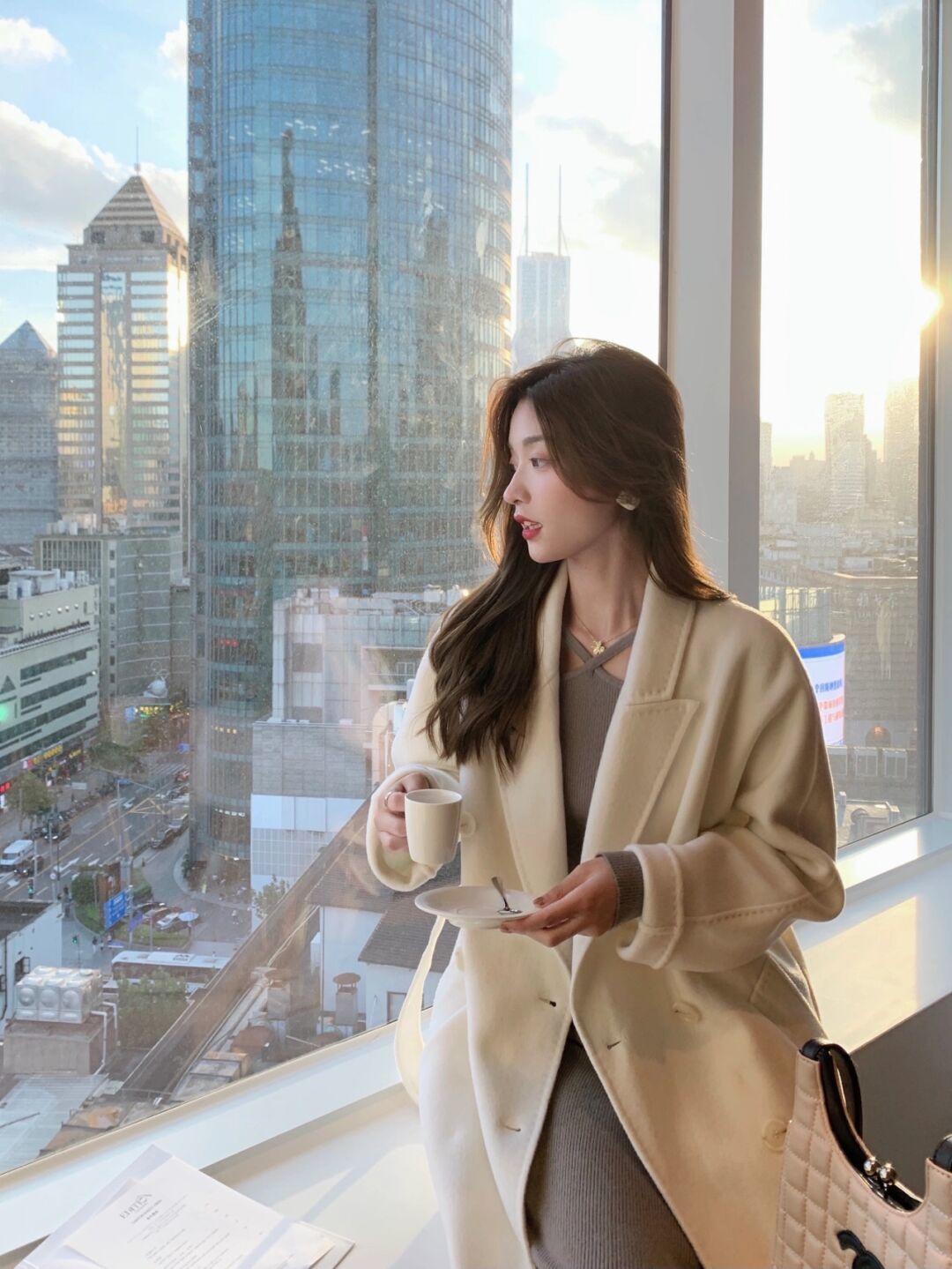 美眉|毛呢外套不能乱穿,这几个搭配思路值得借鉴,远离拖沓,高级精致