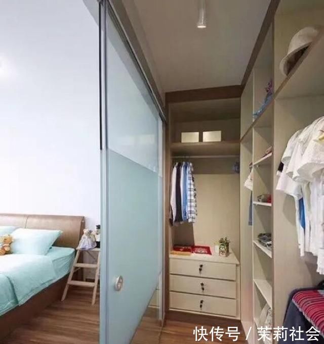 仪式感|不用装独立衣帽间,占地方还浪费空间,卧室装个步入式实用还方便