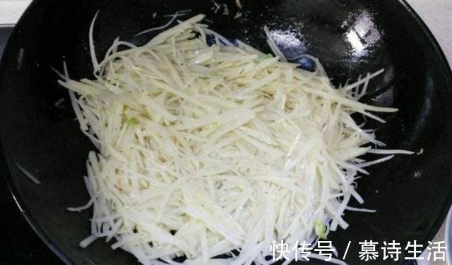 醋溜土豆丝的家常做法 营养丰富又美味