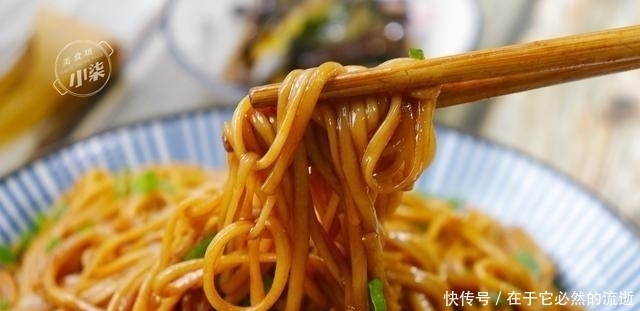 面条这样做太好吃了,做法简单省事,一周吃7次都不腻,太香了