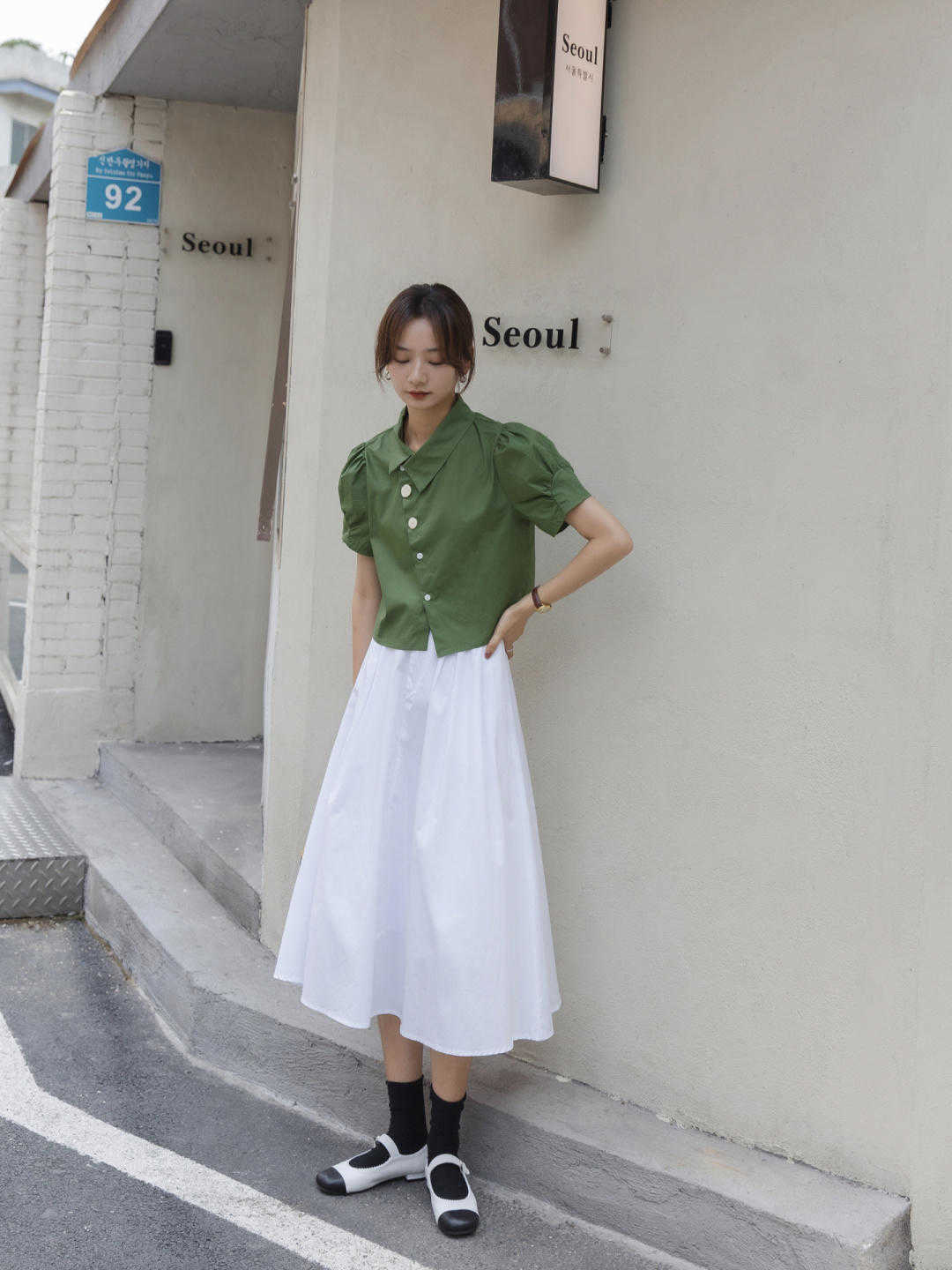 曲线|半身裙的N种搭配方法，简约大气又高级，实用性强