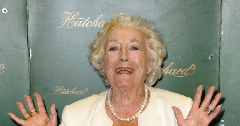 记忆|维拉·林恩夫人去世,享年103岁——照片中的记忆