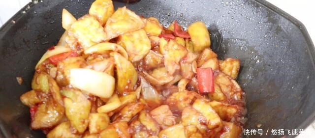 土豆从来没这样吃过,加一个茄子,比吃红烧肉还香,上桌就被扫光