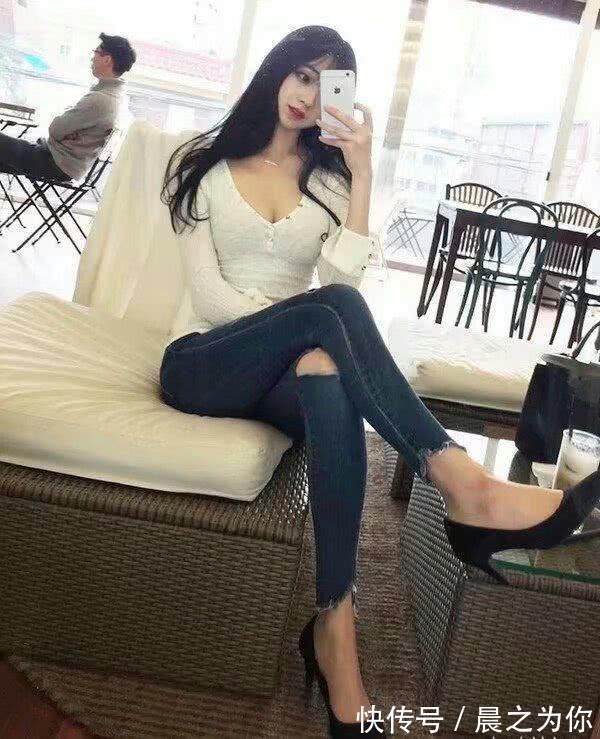 高跟鞋 魅力十足的牛仔裤美女,轻松穿出青春活力,体现优雅的姿态!