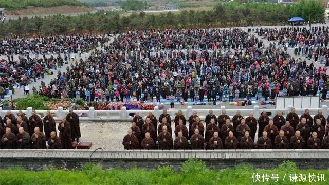 我国最清贫的寺庙，不许香客们捐钱，僧人每天睡4小时只吃一顿饭