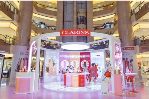 二次元|次元壁又破了！人气COSER COS 洛天依代班银泰店长引95后打卡